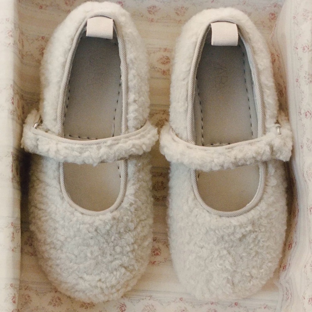 Zara ballet flats in Cream